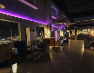 ميدنايت كافيه منتصف الليل